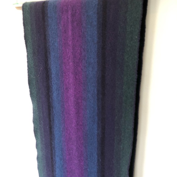 Beautiful Wool Men’s Duchamp Scarf. - Picture 3 of 4